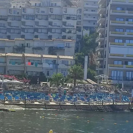 Sea Breeze Bougainville Bay 公寓 Sarandë