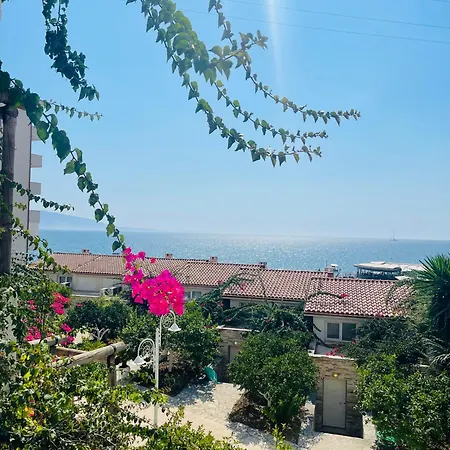 Sea Breeze Bougainville Bay Appartamento