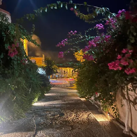 Sea Breeze Bougainville Bay 公寓