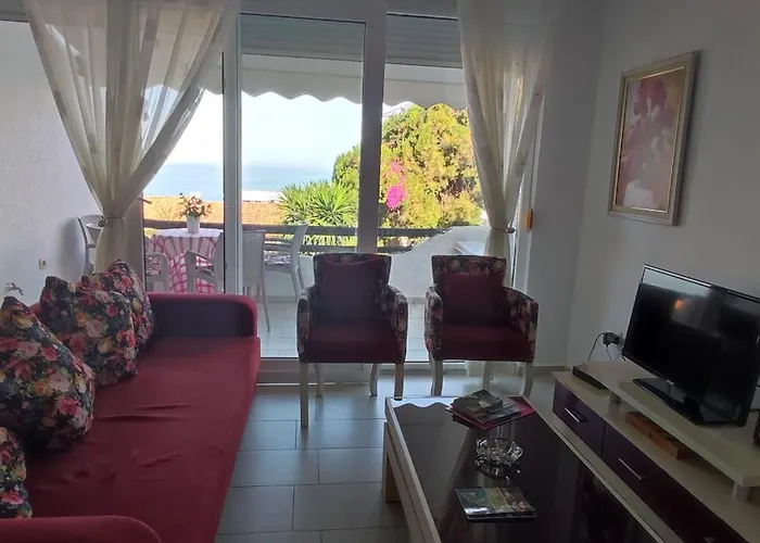 Sea Breeze Bougainville Bay Apartman
