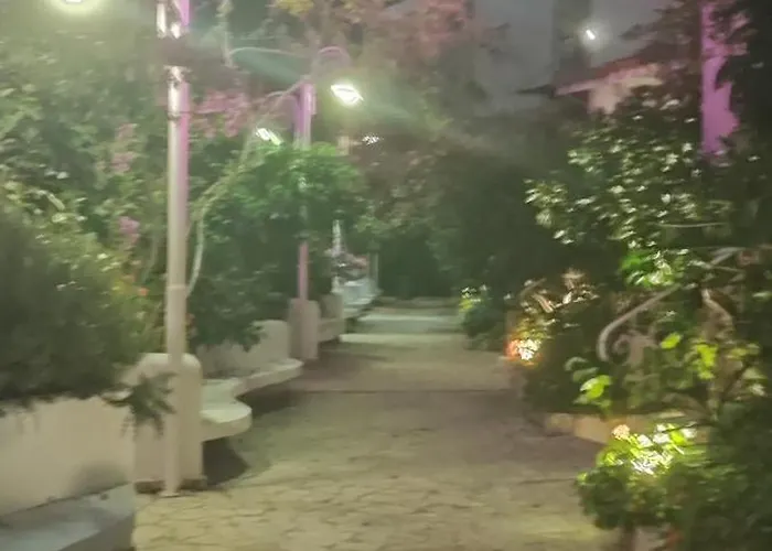 Sea Breeze Bougainville Bay 公寓 Sarandë